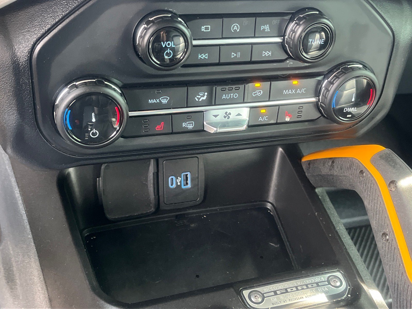 Certified 2022 Ford Bronco Badlands w/ Sasquatch Package AWD/4WD image 14