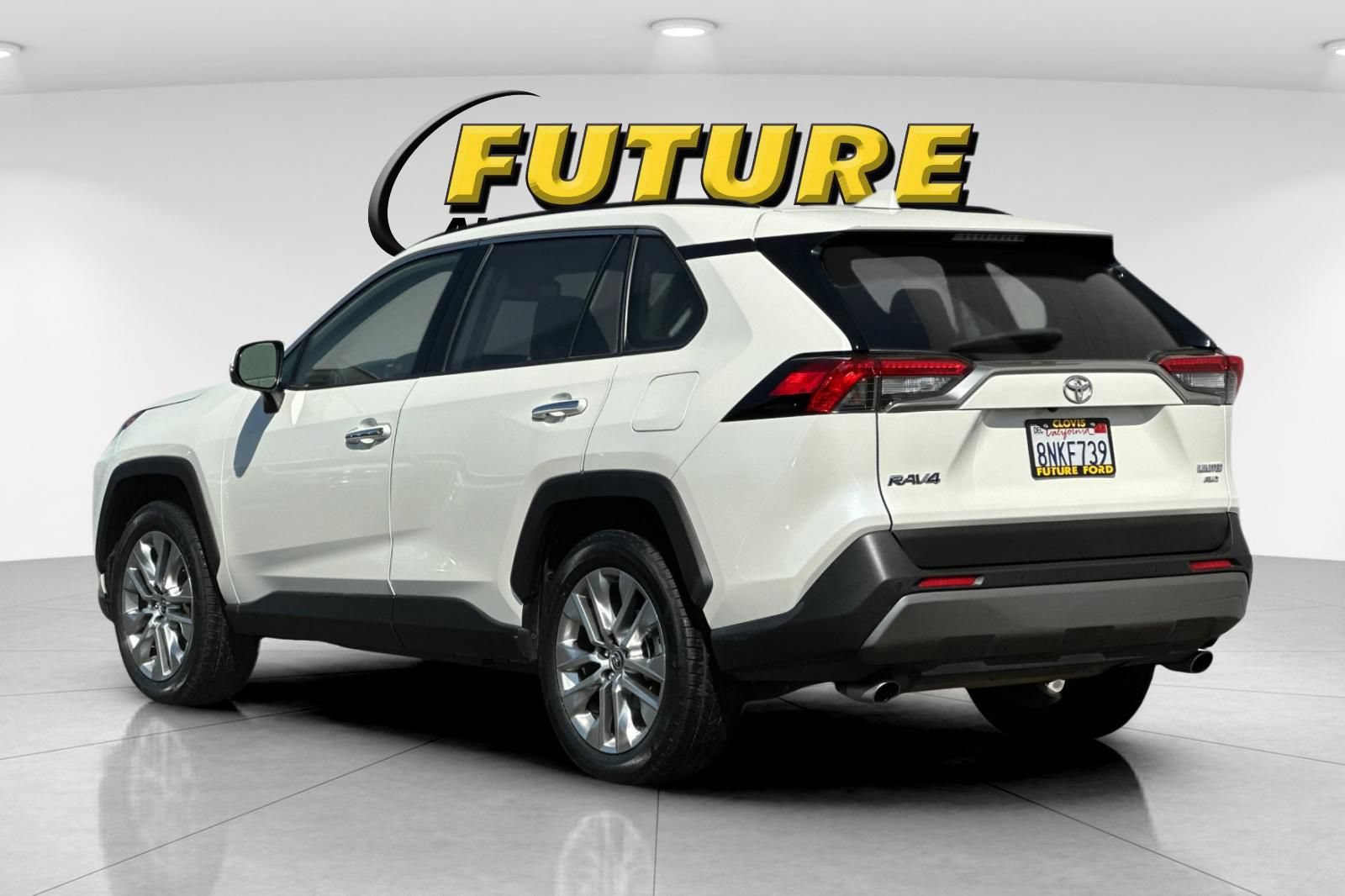 Used 2019 Toyota RAV4 Limited w/ Advanced Technology Package AWD/4WD image 5