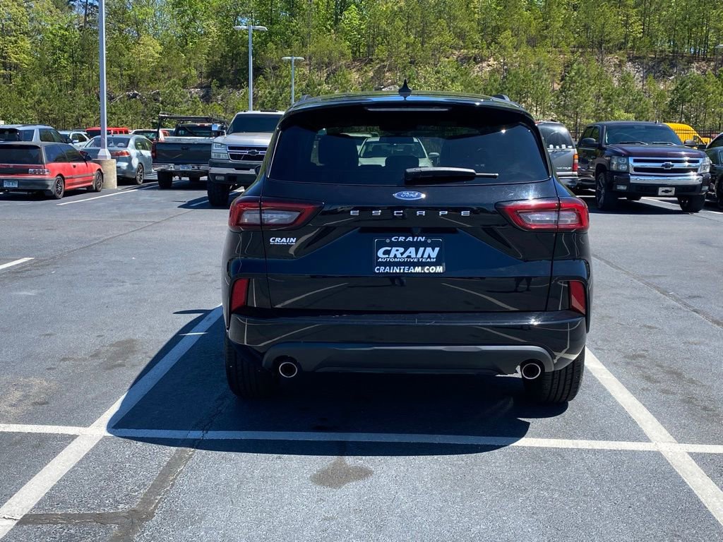 Certified 2023 Ford Escape ST-Line image 4