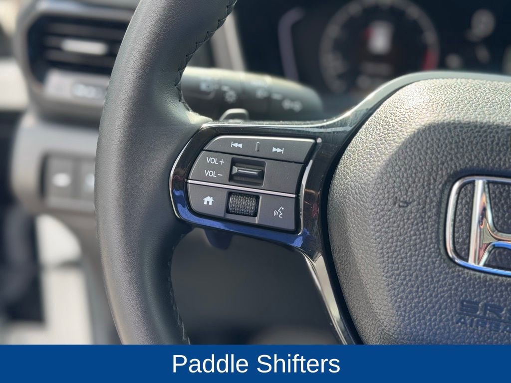 Used 2025 Honda Pilot EX-L image 12