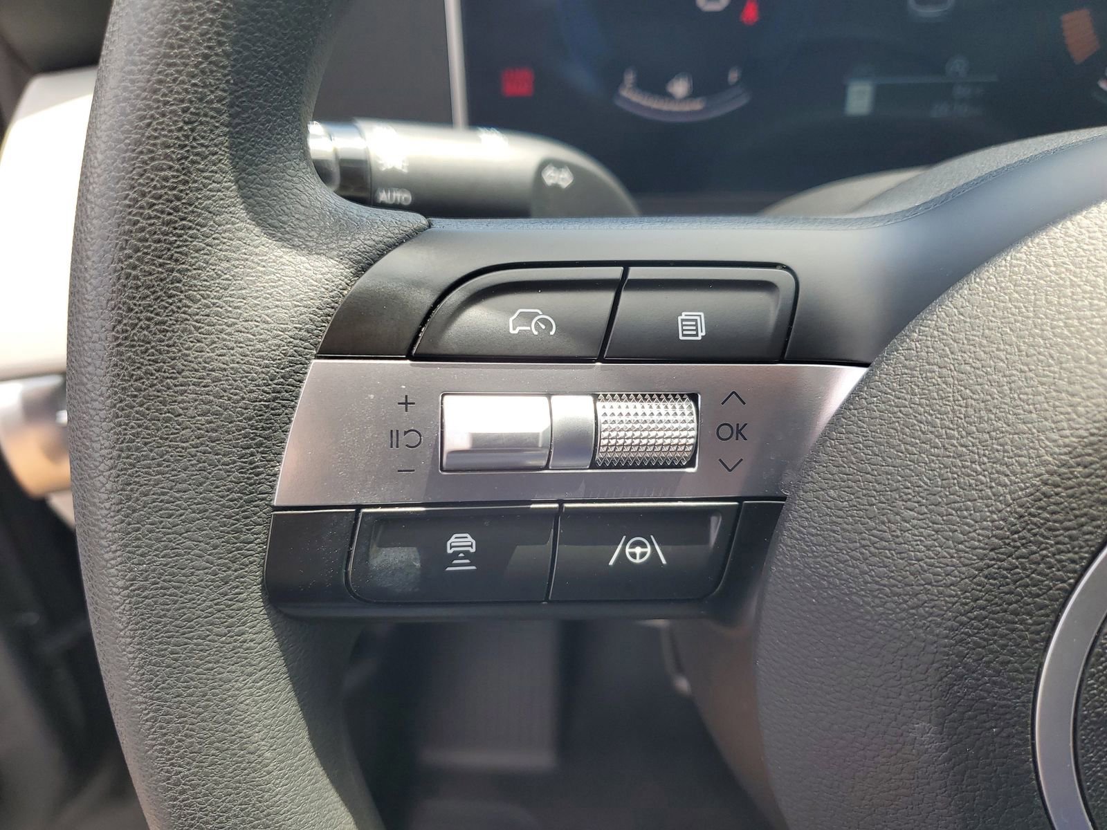 Used 2025 Hyundai Tucson SE image 18