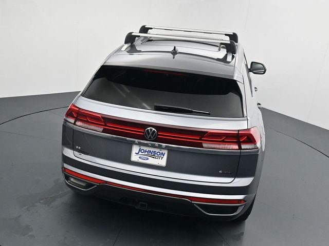 Used 2024 Volkswagen Atlas Cross Sport SE AWD/4WD image 32