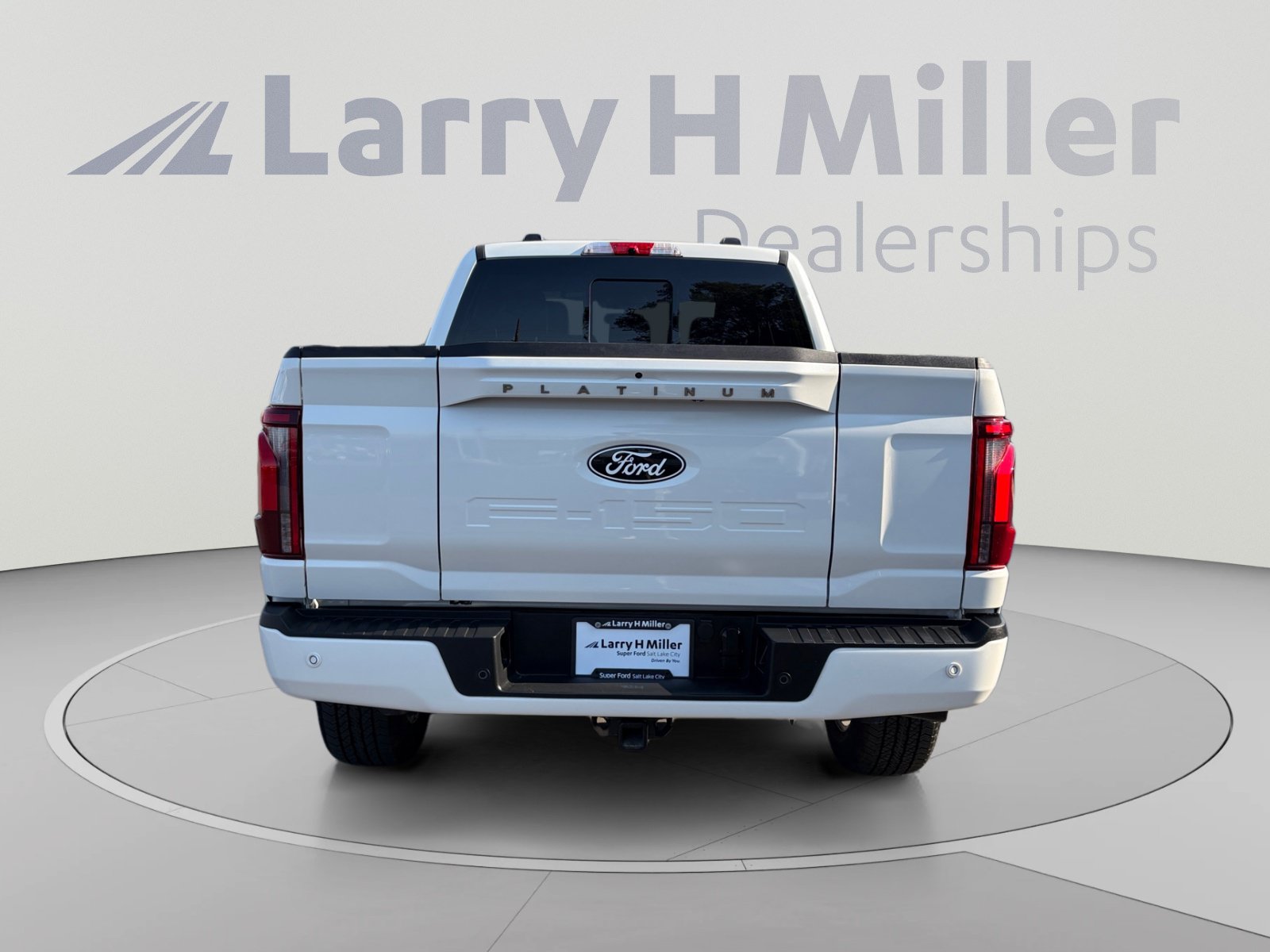 Certified 2025 Ford F150 Platinum w/ FX4 Off-Road Package AWD/4WD image 4