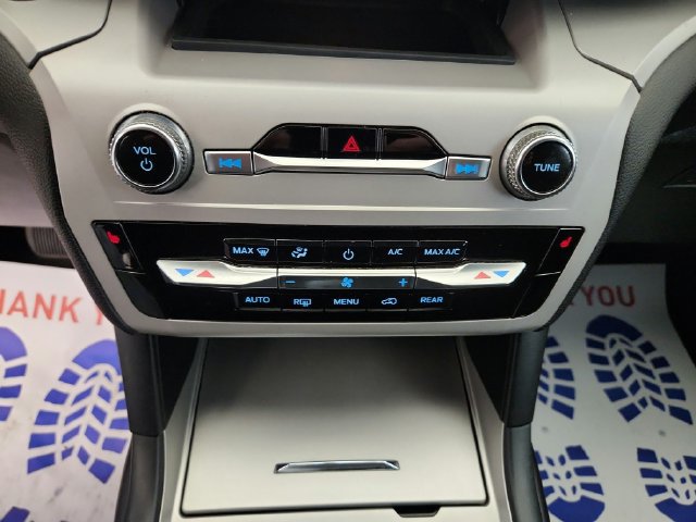 Certified 2024 Ford Explorer XLT AWD/4WD image 19