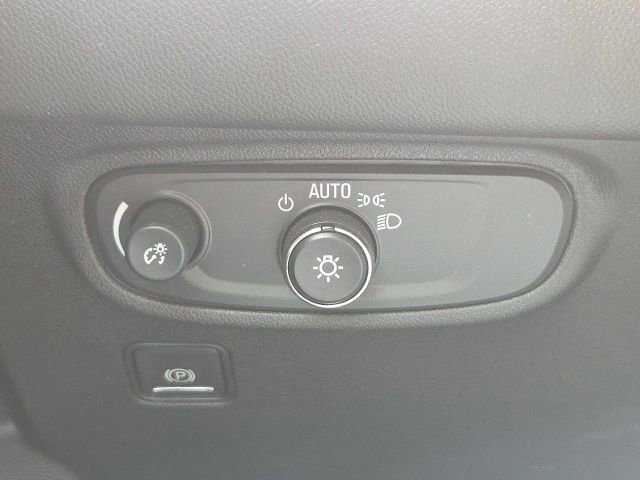 Used 2024 GMC Terrain SLE AWD/4WD image 26