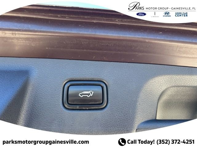 Used 2021 Hyundai Palisade Limited image 17
