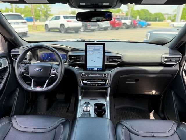 Certified 2020 Ford Explorer ST w/ Premium Technology Package AWD/4WD image 24