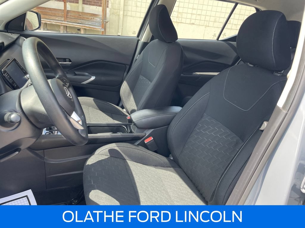 Used 2024 Nissan Kicks SV w/ Interior Electronics Package FWD image 11
