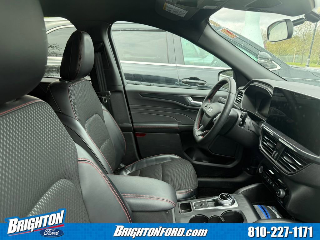 Certified 2024 Ford Escape ST-Line w/ Tech Pack #1 AWD/4WD image 7