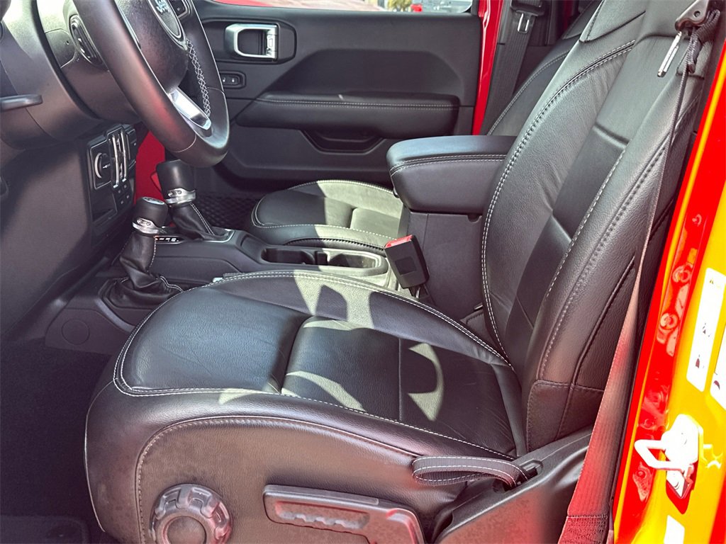 Used 2018 Jeep Wrangler Unlimited Sahara image 8