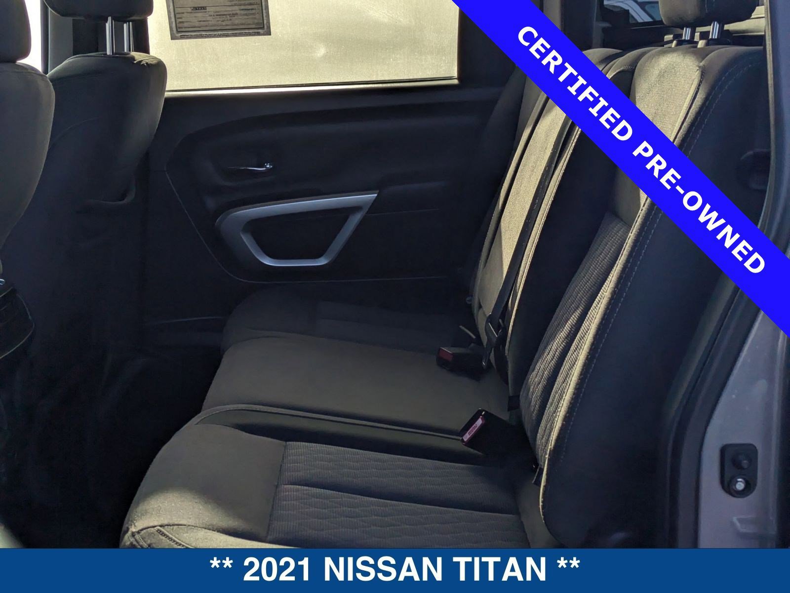 Used 2021 Nissan Titan SV w/ SV Convenience Package image 14
