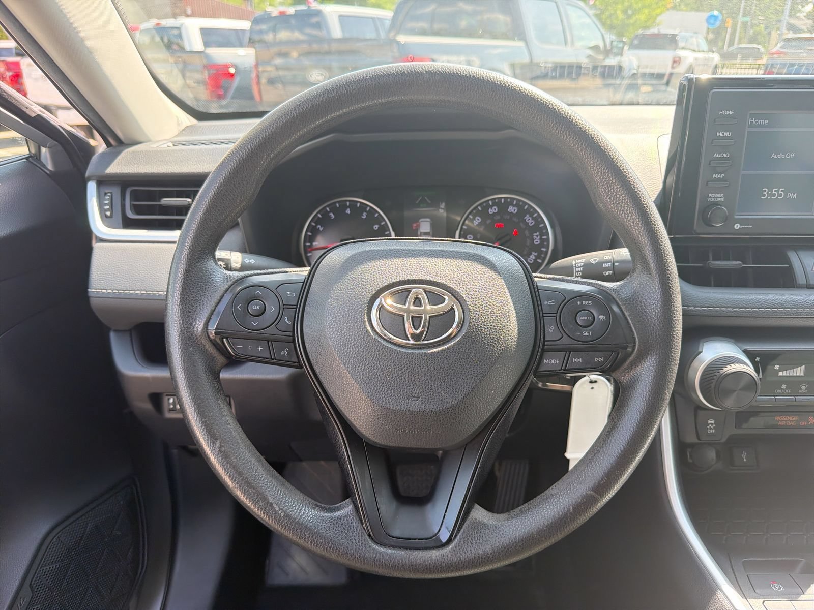 Used 2021 Toyota RAV4 LE FWD image 23