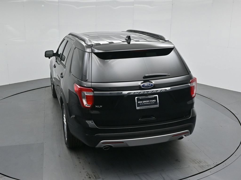 Certified 2017 Ford Explorer XLT w/ Equipment Group 202A image 45