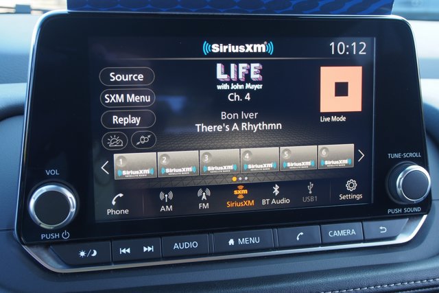 Used 2025 Nissan Rogue SV FWD image 27