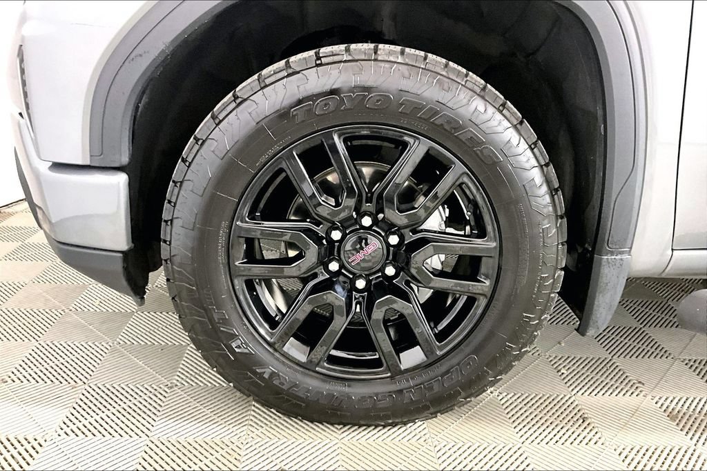 Used 2023 GMC Sierra 1500 Elevation w/ Preferred Package RWD image 7