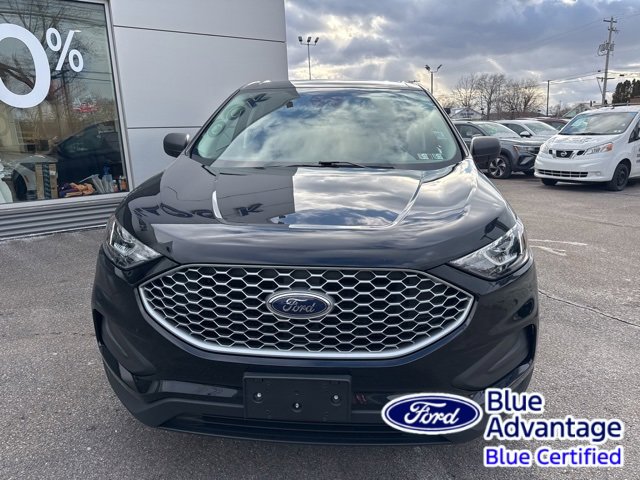 Certified 2024 Ford Edge SE image 3