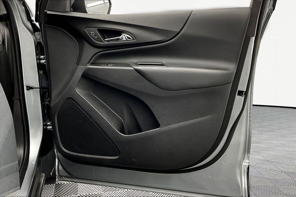 Used 2024 Chevrolet Equinox LT image 24