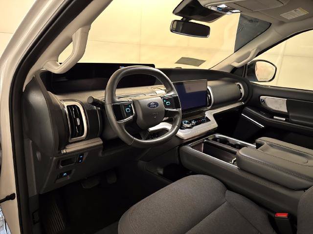 Certified 2025 Ford Expedition Max Active RWD image 6