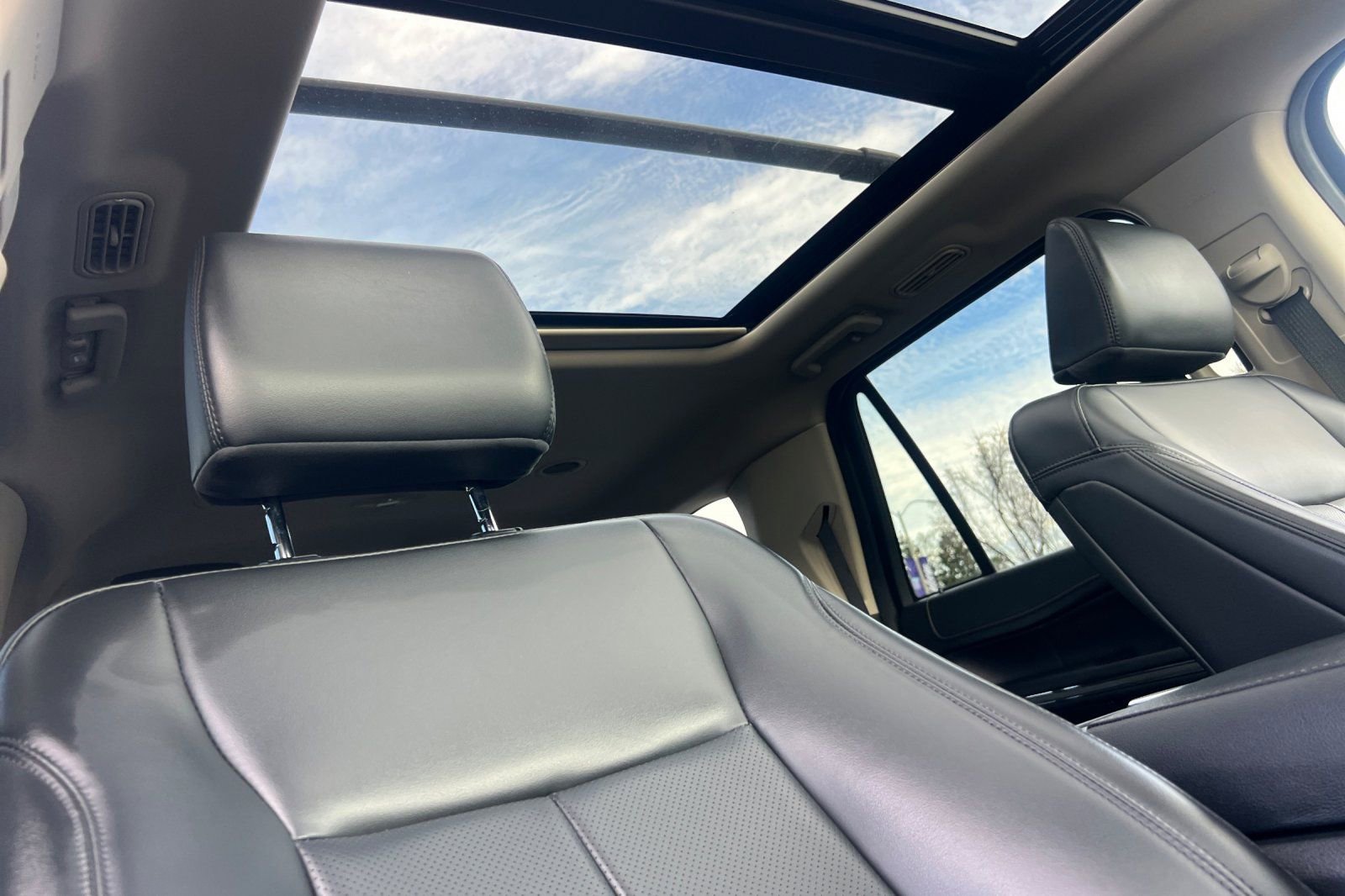 Certified 2023 Ford Expedition Max XLT image 19