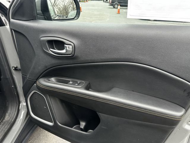 Used 2020 Jeep Compass Limited image 34