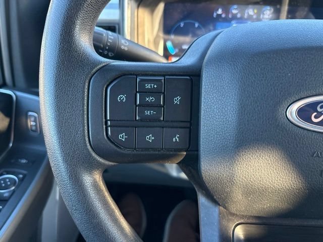 Certified 2025 Ford F250 XLT w/ Black Appearance Package AWD/4WD image 28
