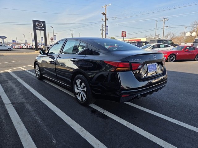 Used 2024 Nissan Altima 2.5 S image 3