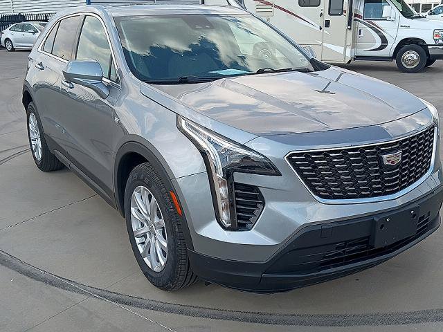 Used 2023 Cadillac XT4 Luxury w/ Driver Awareness Package FWD image 2