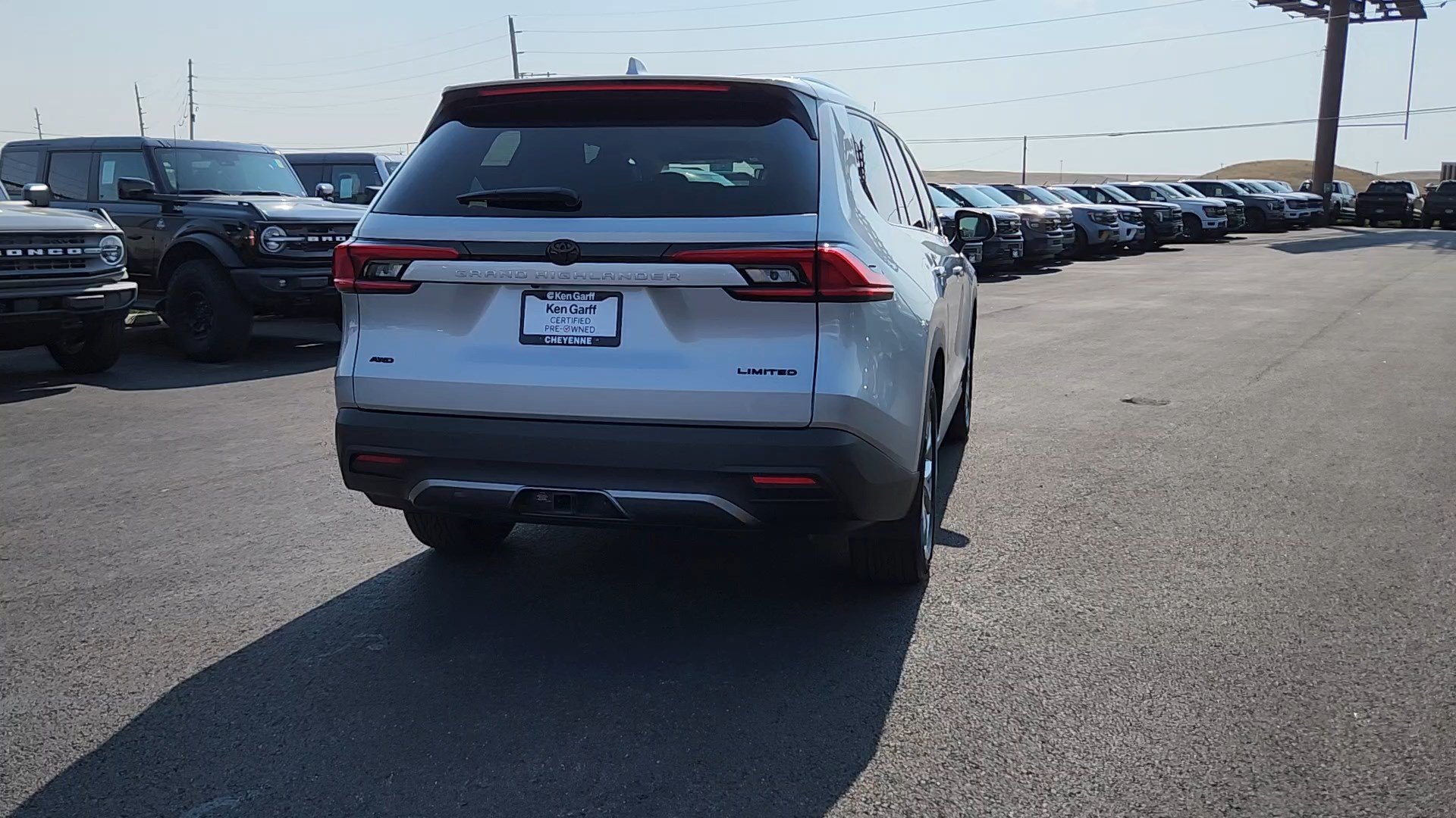 Used 2024 Toyota Grand Highlander AWD image 2