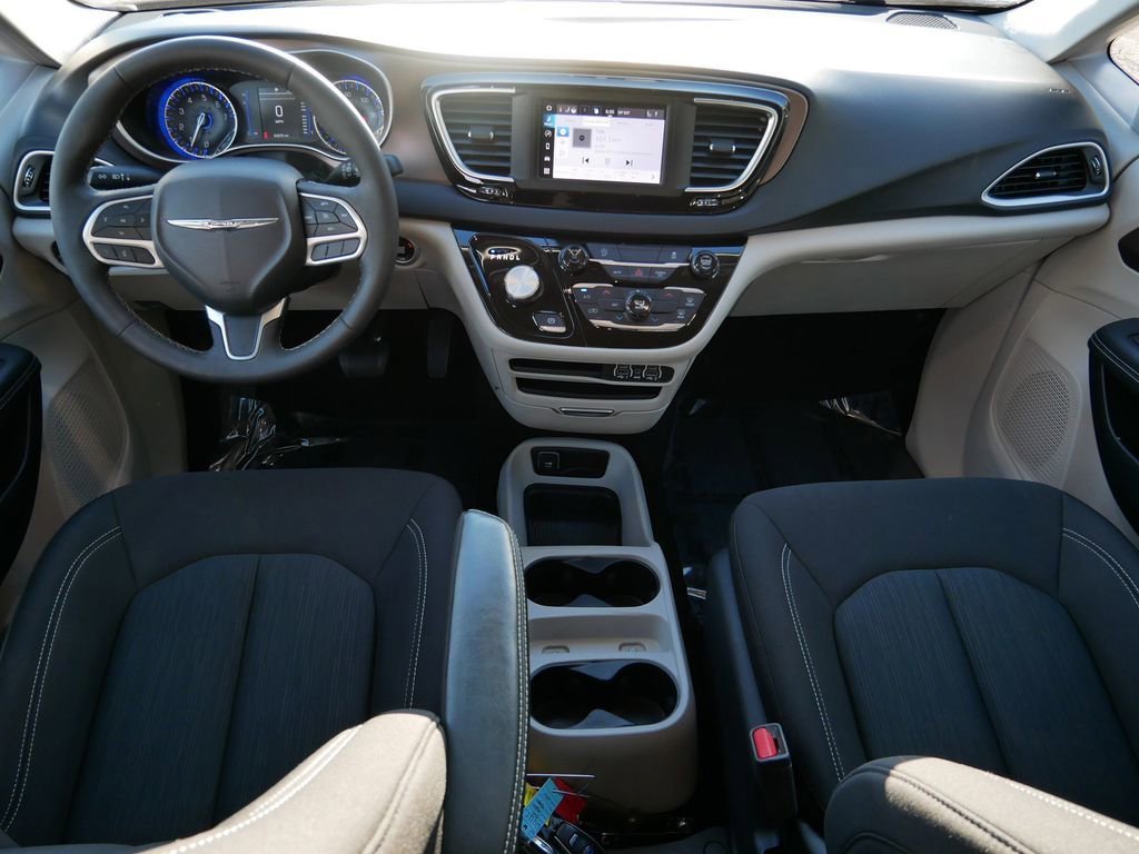 Used 2024 Chrysler Voyager LX FWD image 13