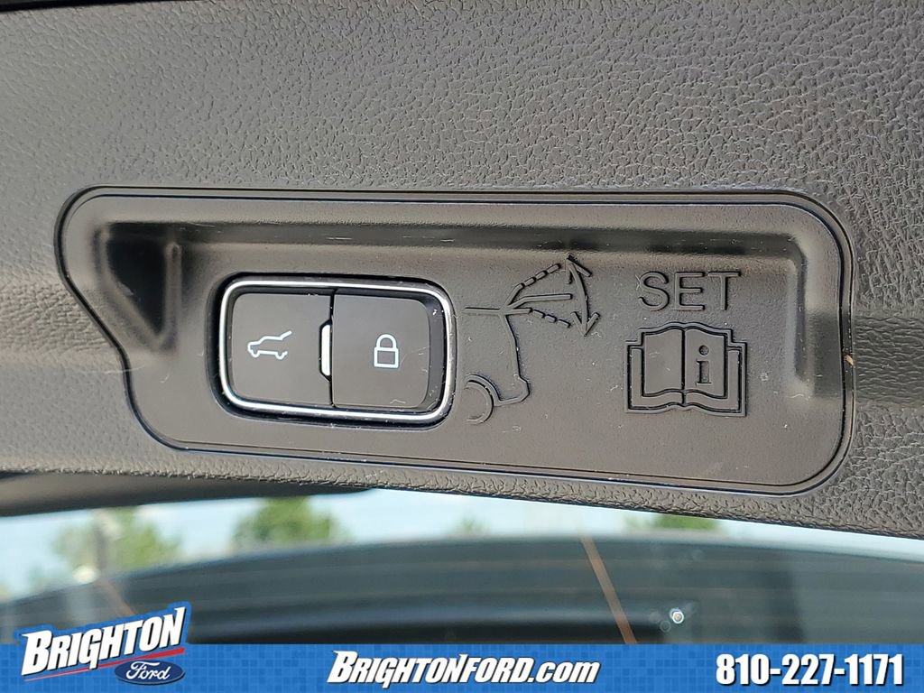 Certified 2024 Ford Explorer XLT w/ Equipment Group 202A image 9