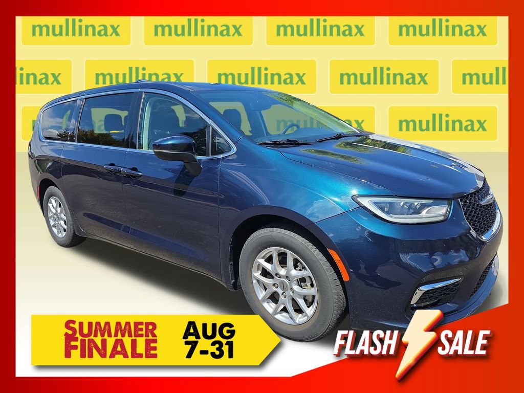 Used 2023 Chrysler Pacifica Touring-L