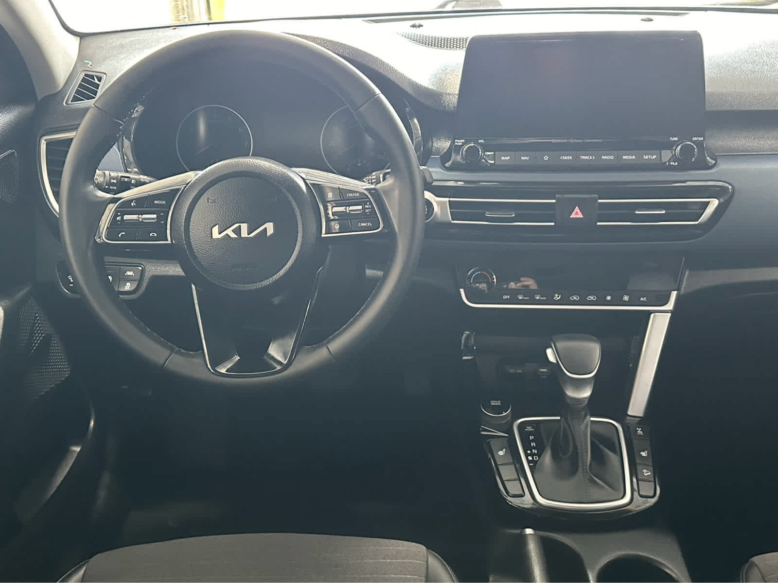 Used 2023 Kia Seltos S w/ Navigation Package AWD/4WD image 12