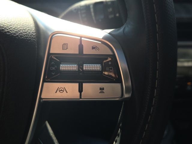 Used 2023 Kia Telluride EX w/ EX Captain's Chair Package image 43