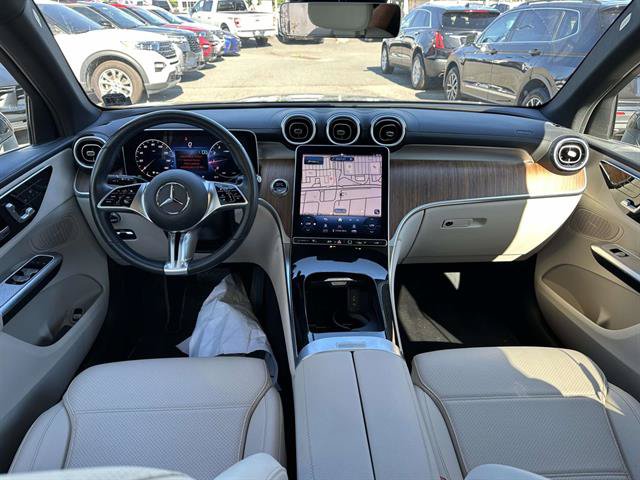 Used 2023 Mercedes-Benz GLC 300 4MATIC image 35