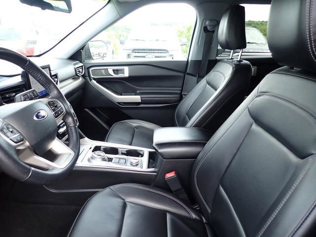 Certified 2021 Ford Explorer XLT w/ Equipment Group 202A AWD/4WD image 18