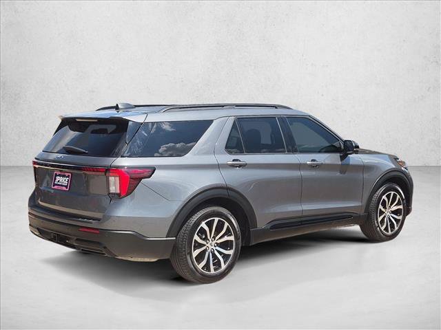 Certified 2025 Ford Explorer ST-Line RWD image 5