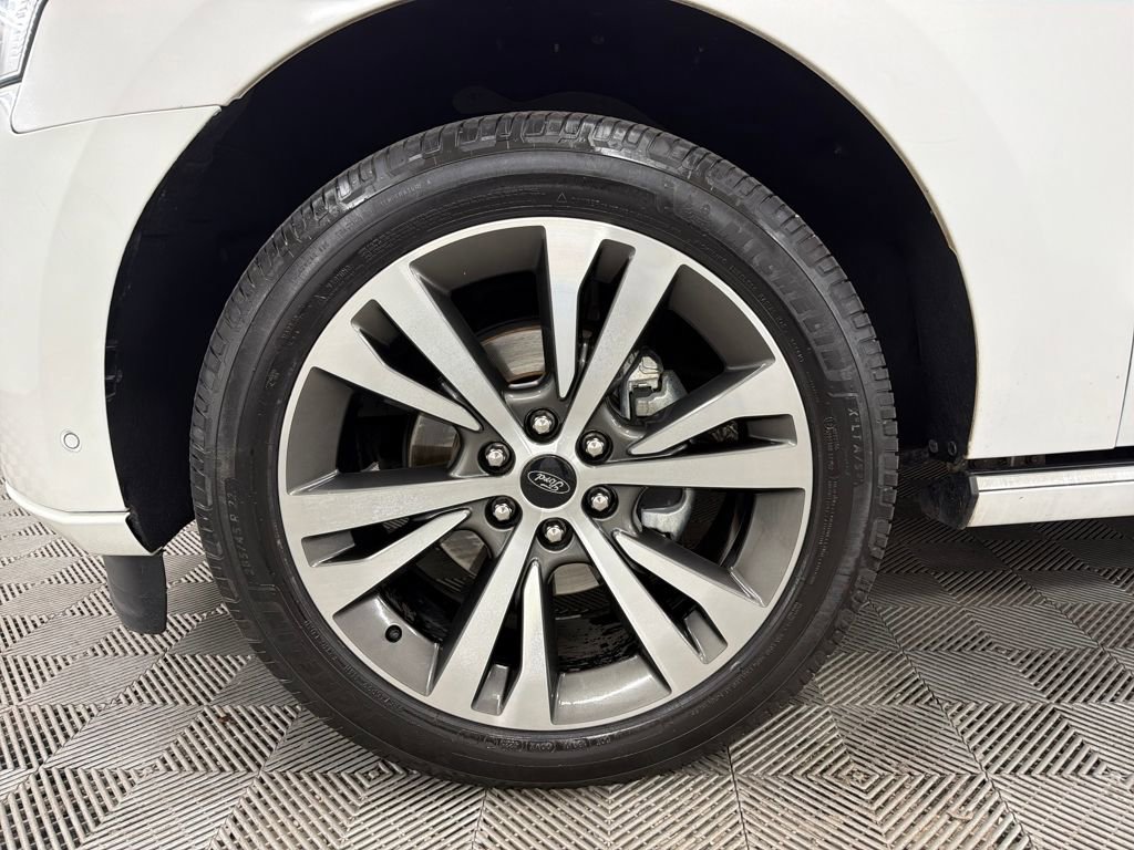 Certified 2021 Ford Expedition Platinum image 16