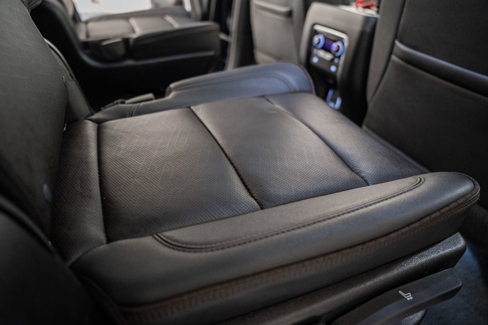 Used 2023 Chevrolet Tahoe High Country image 38