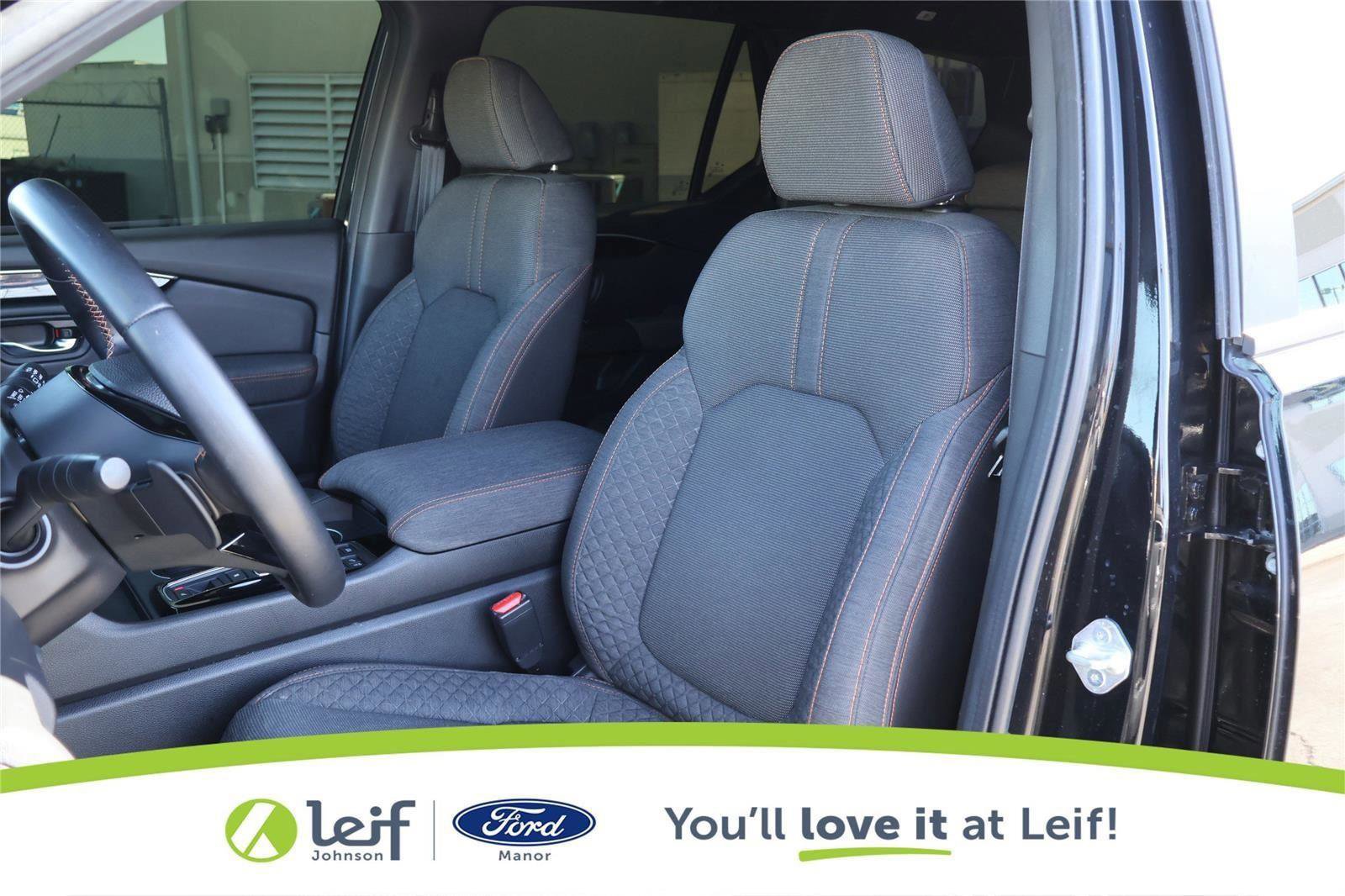 Used 2023 Honda Pilot Sport image 12