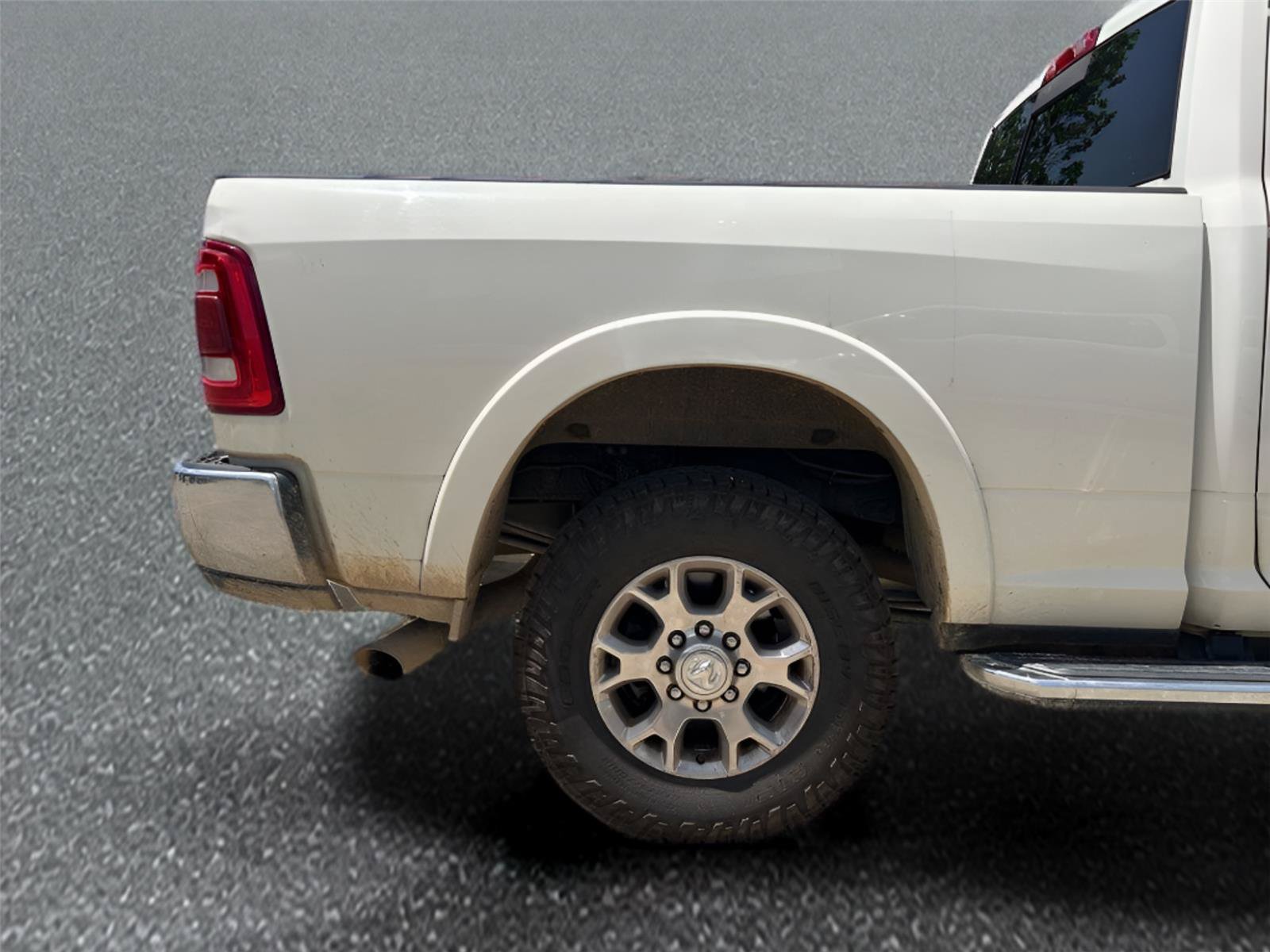 Used 2022 RAM 3500 Laramie AWD/4WD image 8