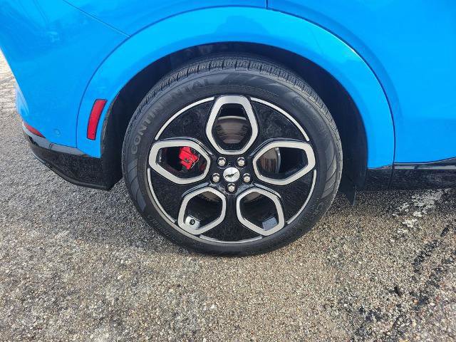 Certified 2022 Ford Mustang Mach-E GT image 7