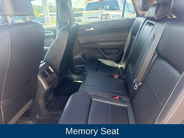 Used 2023 Volkswagen Atlas Cross Sport SEL R-Line AWD/4WD image 16
