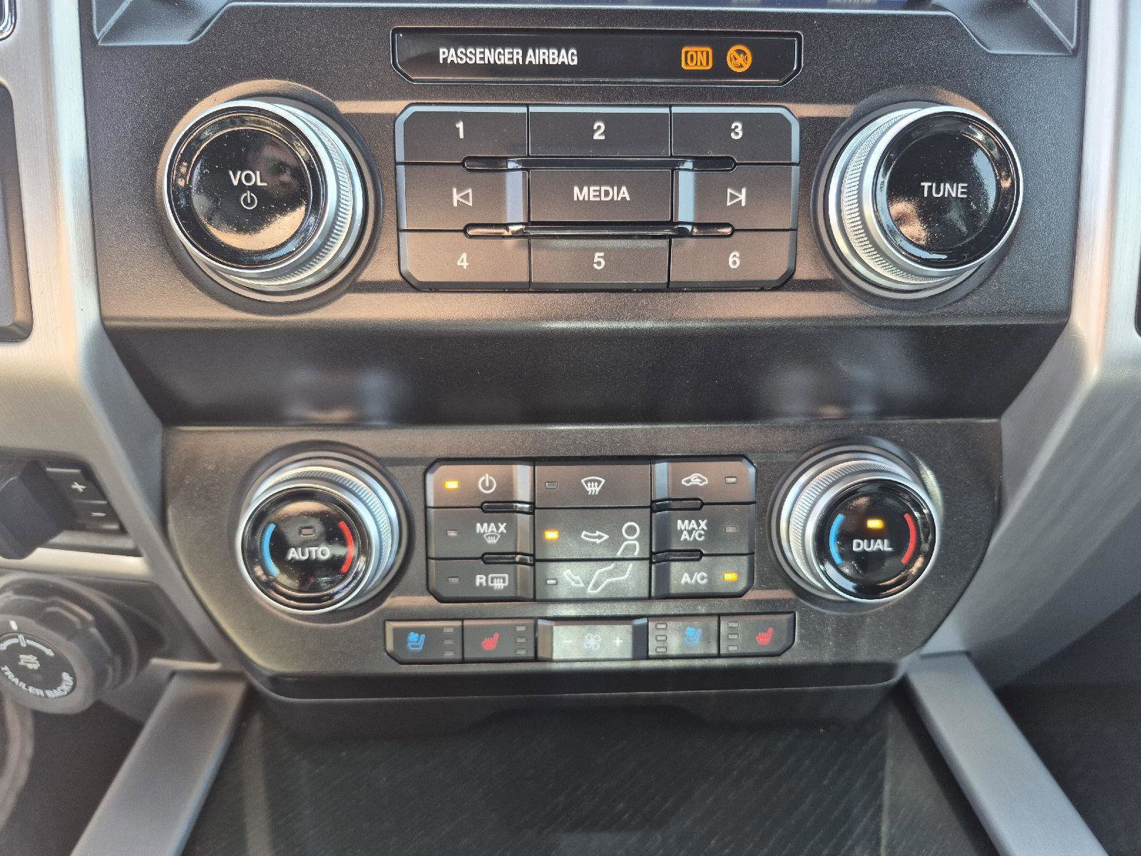 Certified 2020 Ford F250 Platinum w/ FX4 Off-Road Package image 18