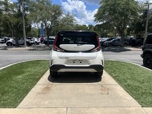 Used 2024 Kia Soul LX w/ Option Group 015 FWD image 5