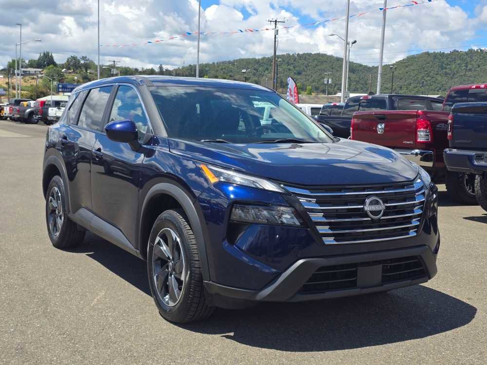 Used 2024 Nissan Rogue SV AWD/4WD image 7