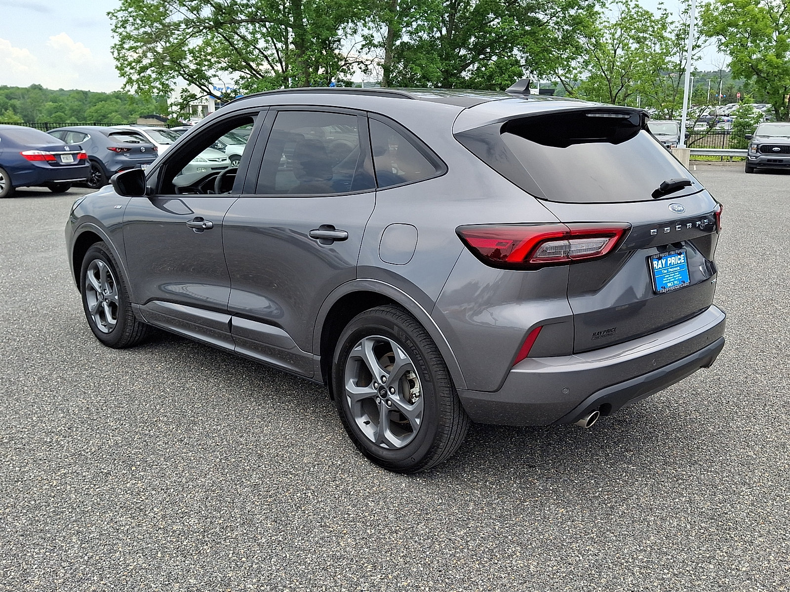 Certified 2023 Ford Escape ST-Line w/ Tech Pack #1 AWD/4WD image 5