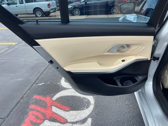 Used 2021 BMW 330i Sedan w/ Premium Package RWD image 17