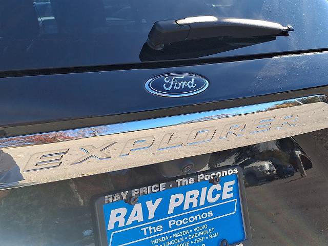 Certified 2023 Ford Explorer XLT w/ Equipment Group 202A AWD/4WD image 31