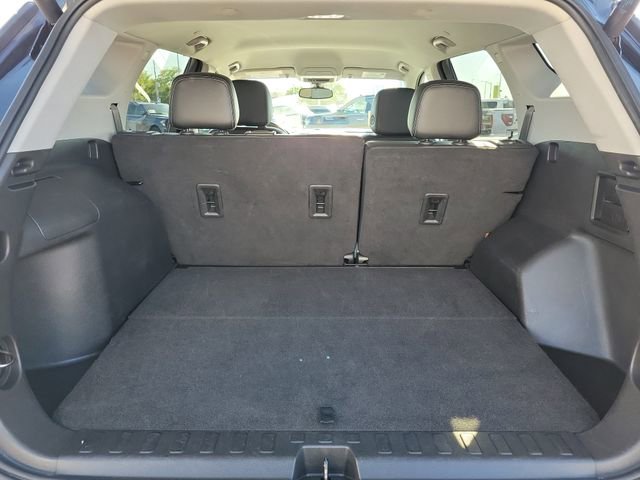 Used 2023 GMC Terrain SLT image 7