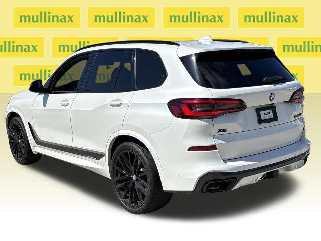 Used 2022 BMW X5 M50i image 4